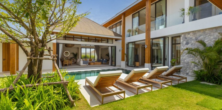 Casa de 4 dormitorios en Phuket, Tailandia № 180669