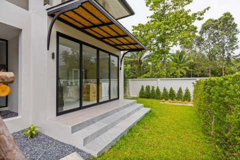Casa de 4 dormitorios en Phuket, Tailandia № 180668 - foto 19