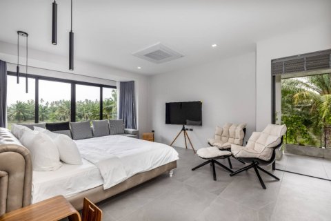 Casa de 4 dormitorios en Phuket, Tailandia № 180668 - foto 14