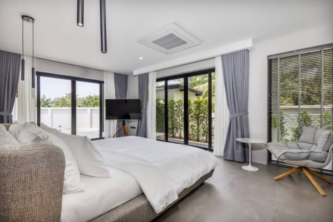 Casa de 4 dormitorios en Phuket, Tailandia № 180668 - foto 18