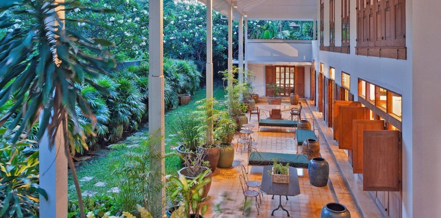 Casa de 4 dormitorios en Bangkok, Tailandia № 180672