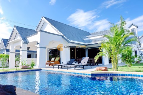 Studio in Pattaya, Thailand № 156780
