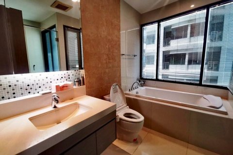 Condominio de 2 dormitorios en Bangkok, Tailandia № 66630 - foto 13