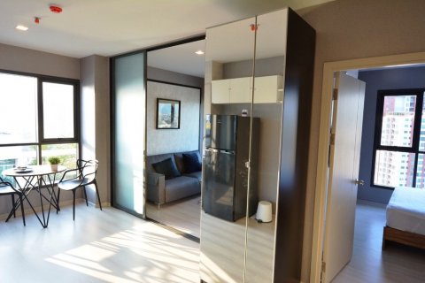 Condominio de 1 dormitorio en Bangkok, Tailandia № 66628 - foto 3