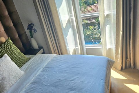 Studio dans le Condo à Watthana, Bangkok, Thaïlande  № 167487