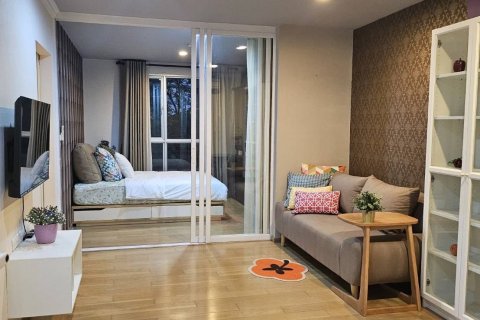 Studio dans le Condo à Watthana, Bangkok, Thaïlande № 167487 - photo 9