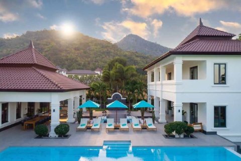 Chalet de 5 dormitorios en Hua Hin, Tailandia № 167483