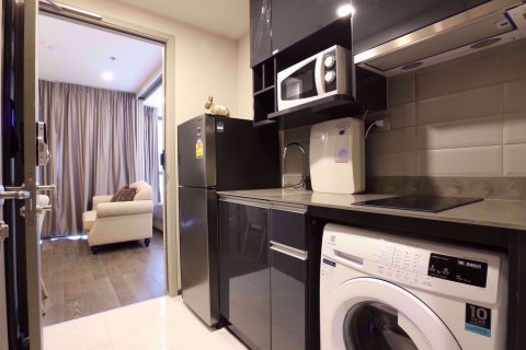 Sobre plano Ideo Q Siam - Ratchathewi en Bangkok, Tailandia № 33765 - foto 4
