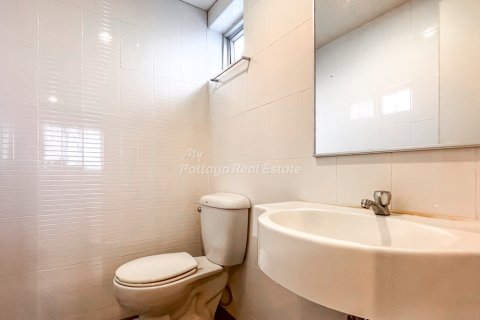 Condominio de 2 dormitorios en Bang Lamung, Tailandia № 159934 - foto 18