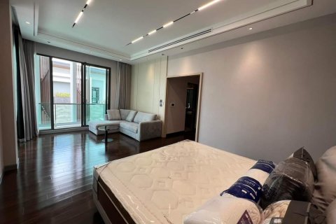 Chalet de 5 dormitorios en Bangkok, Tailandia № 133779 - foto 25