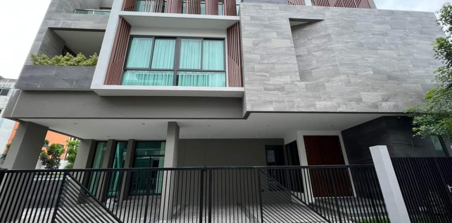 Chalet de 5 dormitorios en Bangkok, Tailandia № 133779