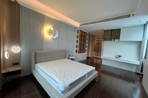 Chalet de 5 dormitorios en Bangkok, Tailandia № 133779 - foto 20