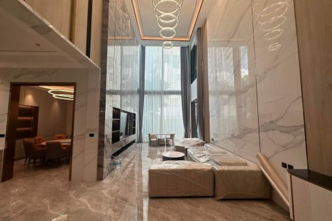 Chalet de 5 dormitorios en Bangkok, Tailandia № 133779 - foto 2