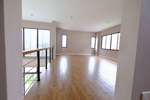 Chalet de 7 dormitorios en Bangkok, Tailandia № 133778 - foto 6