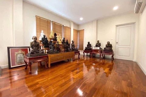 Chalet de 4 dormitorios en Bangkok, Tailandia № 133780 - foto 13
