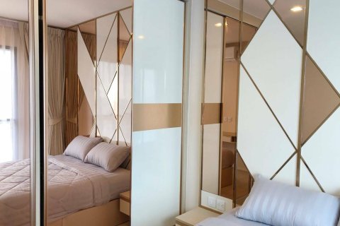 Estudio en el condominio en Khlong Toei, Bangkok, Tailandia № 167656 - foto 10