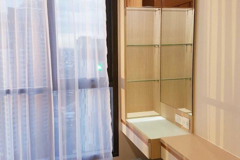 Estudio en el condominio en Khlong Toei, Bangkok, Tailandia № 167656 - foto 12