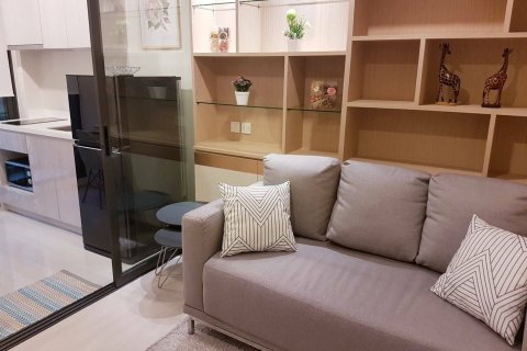 Estudio en el condominio en Khlong Toei, Bangkok, Tailandia № 167656 - foto 7