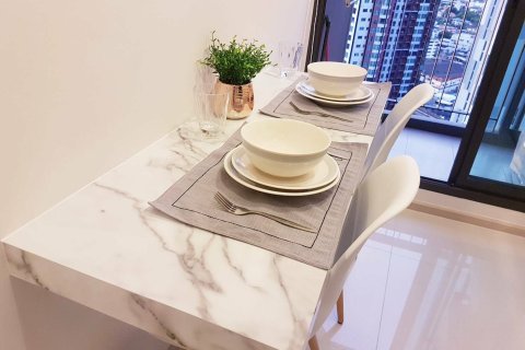 Estudio en el condominio en Khlong Toei, Bangkok, Tailandia № 167656 - foto 11