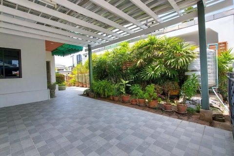 Casa de 3 dormitorios en Pattaya, Tailandia № 65199 - foto 3