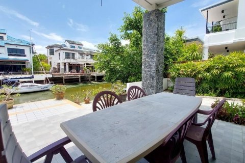 Casa de 3 dormitorios en Pattaya, Tailandia № 65199 - foto 12