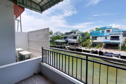 Casa de 3 dormitorios en Pattaya, Tailandia № 65199 - foto 19