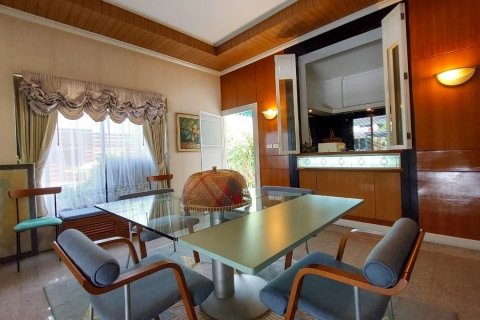 Casa de 3 dormitorios en Pattaya, Tailandia № 65199 - foto 10