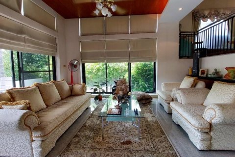 Casa de 3 dormitorios en Pattaya, Tailandia № 65199 - foto 14