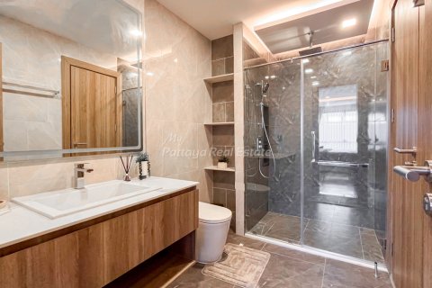 Condo in Pattaya, Thailand, 1 bedroom № 177802 - photo 11