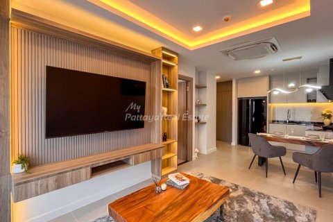 Condo in Pattaya, Thailand, 1 bedroom № 177802 - photo 2