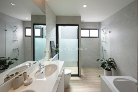 Casa de 3 dormitorios en Pattaya, Tailandia № 113553 - foto 10