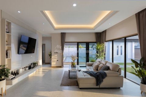 Casa de 3 dormitorios en Pattaya, Tailandia № 113553 - foto 4