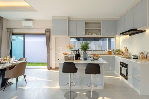 Casa de 3 dormitorios en Pattaya, Tailandia № 113553 - foto 6