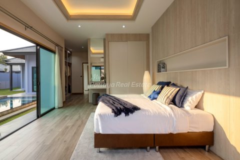 Casa de 3 dormitorios en Pattaya, Tailandia № 113553 - foto 9