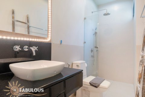 Chalet de 3 dormitorios en Bang Tao, Tailandia № 179293 - foto 15