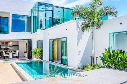 Villa in Rawai, Thailand 3 bedrooms № 179291 - photo 4
