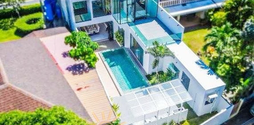 Villa in Rawai, Thailand 3 bedrooms № 179291