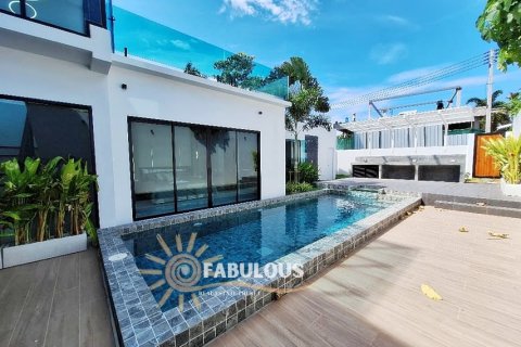 Villa in Rawai, Thailand 3 bedrooms № 179291 - photo 15