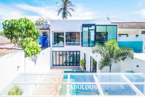 Villa in Rawai, Thailand 3 bedrooms № 179291 - photo 8