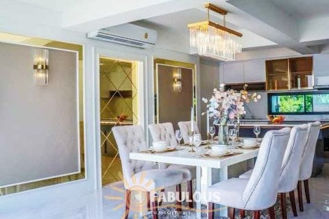 Villa in Rawai, Thailand 3 bedrooms № 179291 - photo 6