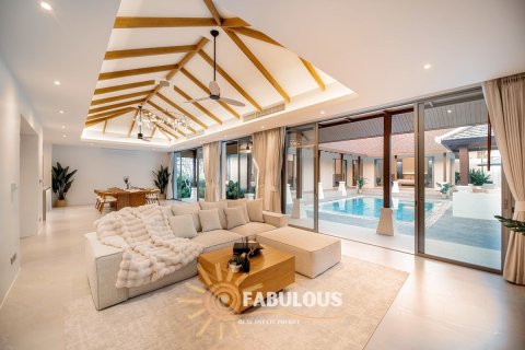 Villa in Bang Tao, Thailand 3 Schlafzimmer № 179287 - Foto 11