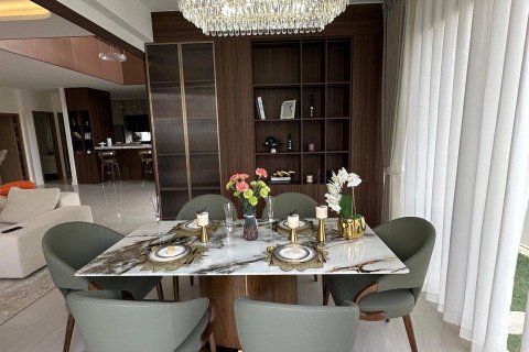 Chalet de 4 dormitorios en Pattaya, Tailandia № 173955 - foto 4