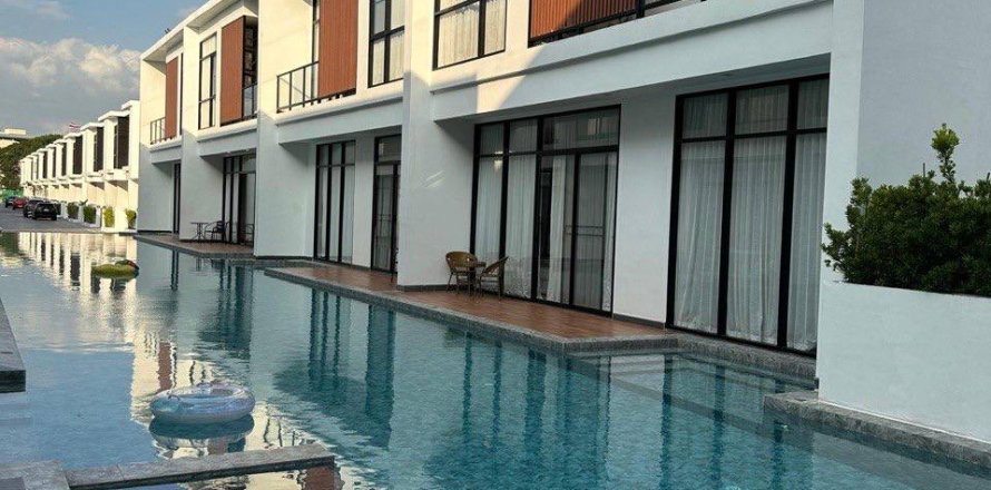 Chalet de 4 dormitorios en Pattaya, Tailandia № 173954