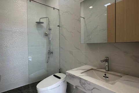 Chalet de 4 dormitorios en Pattaya, Tailandia № 173954 - foto 15