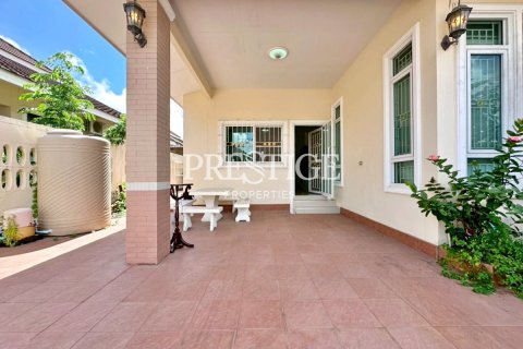 Casa de 2 dormitorios en Pattaya, Tailandia № 209046 - foto 13