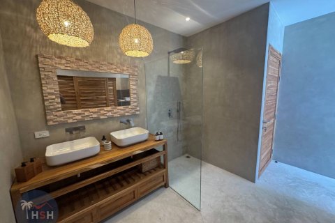 Chalet de 4 dormitorios en Ko Samui, Tailandia № 179897 - foto 11