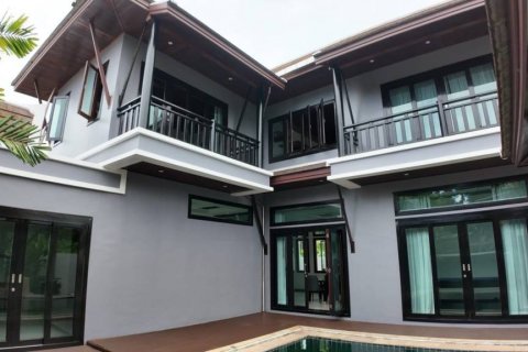 Chalet de 4 dormitorios en Phuket, Tailandia № 115471