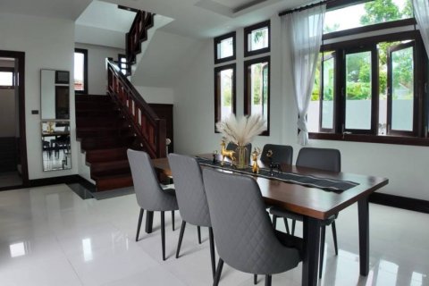 Chalet de 4 dormitorios en Phuket, Tailandia № 115471 - foto 4