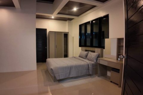 Chalet de 4 dormitorios en Phuket, Tailandia № 115471 - foto 9
