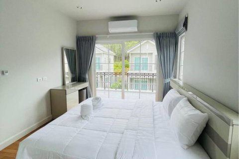 Casa de 3 dormitorios en Phuket, Tailandia № 115469 - foto 5
